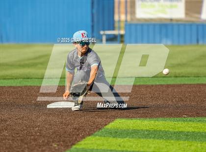 Thumbnail 1 in Eisenhower @ Deer Creek photogallery.