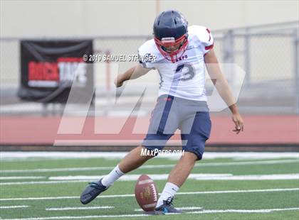 Thumbnail 3 in Campolindo vs. Amador Valley (Honor Bowl) photogallery.