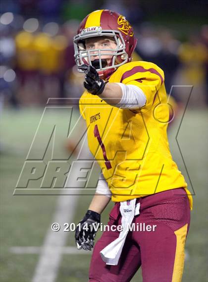 Thumbnail 2 in Enumclaw vs Sumner (SPSL 3A Tiebreaker) photogallery.