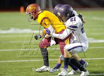 Thumbnail 2 in Enumclaw vs Sumner (SPSL 3A Tiebreaker) photogallery.