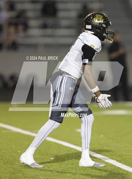 Thumbnail 1 in Westlake vs Brennan (UIL 6A D1 Football Region 4 Area) photogallery.