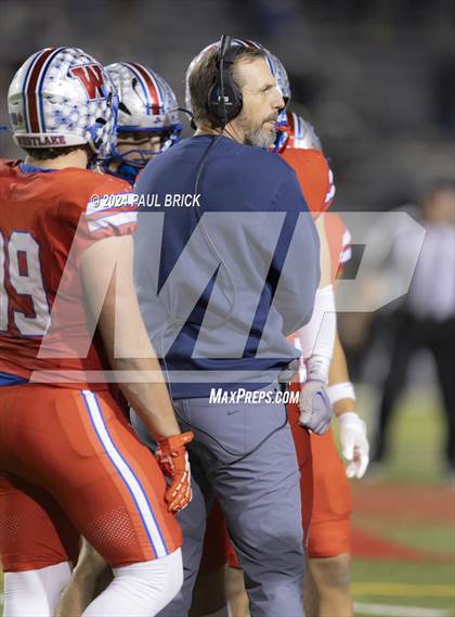 Thumbnail 3 in Westlake vs Brennan (UIL 6A D1 Football Region 4 Area) photogallery.