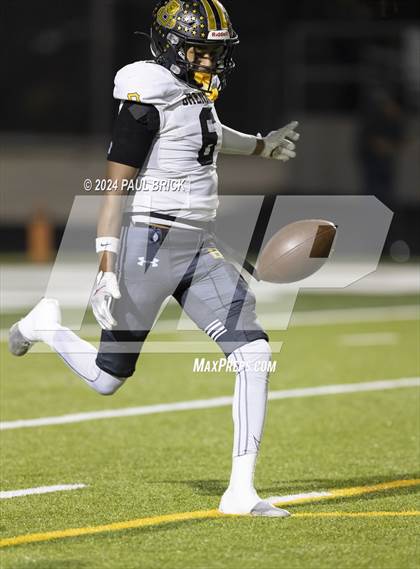 Thumbnail 3 in Westlake vs Brennan (UIL 6A D1 Football Region 4 Area) photogallery.
