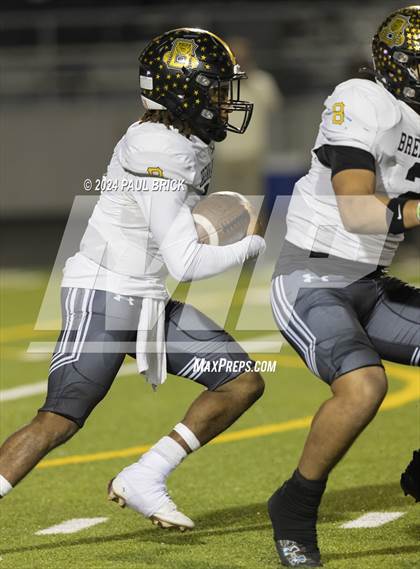 Thumbnail 2 in Westlake vs Brennan (UIL 6A D1 Football Region 4 Area) photogallery.