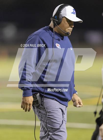 Thumbnail 3 in Westlake vs Brennan (UIL 6A D1 Football Region 4 Area) photogallery.