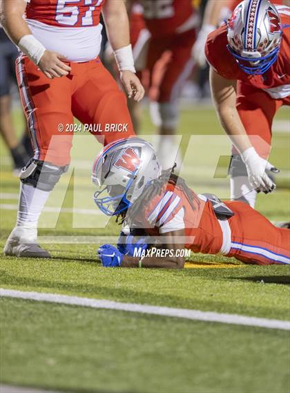 Thumbnail 2 in Westlake vs Brennan (UIL 6A D1 Football Region 4 Area) photogallery.