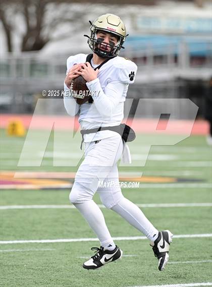 Thumbnail 2 in Daniel Hand vs. Killingly (CIAC Class SS Final) photogallery.