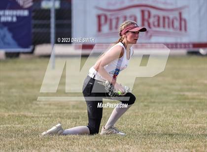 Thumbnail 1 in Western Dubuque vs North Linn (West Delaware Invitational) photogallery.