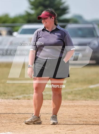 Thumbnail 2 in Western Dubuque vs North Linn (West Delaware Invitational) photogallery.
