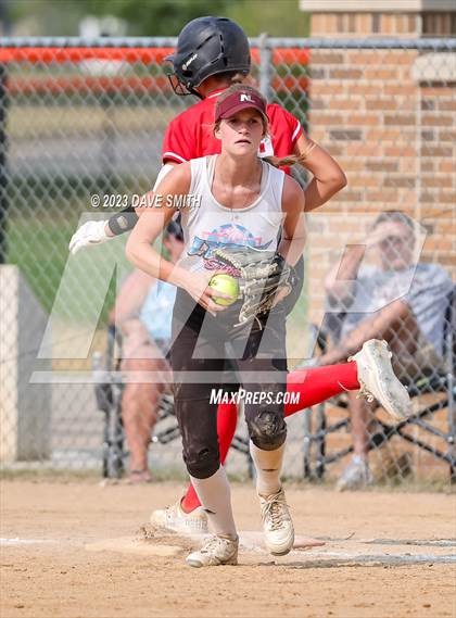 Thumbnail 3 in Western Dubuque vs North Linn (West Delaware Invitational) photogallery.