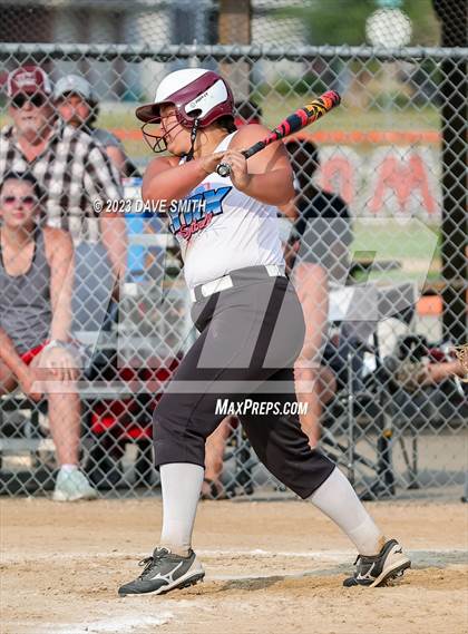 Thumbnail 2 in Western Dubuque vs North Linn (West Delaware Invitational) photogallery.
