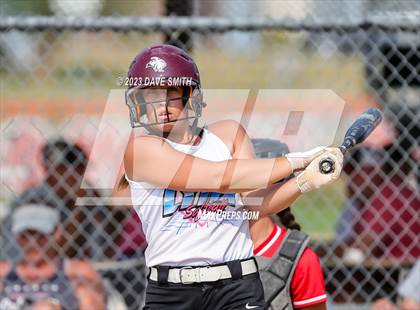 Thumbnail 1 in Western Dubuque vs North Linn (West Delaware Invitational) photogallery.