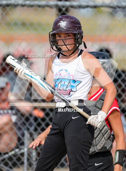 Thumbnail 2 in Western Dubuque vs North Linn (West Delaware Invitational) photogallery.
