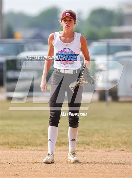 Thumbnail 3 in Western Dubuque vs North Linn (West Delaware Invitational) photogallery.