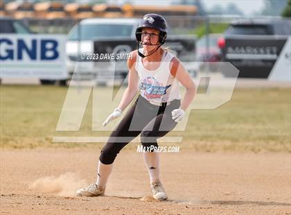 Thumbnail 2 in Western Dubuque vs North Linn (West Delaware Invitational) photogallery.