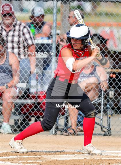 Thumbnail 2 in Western Dubuque vs North Linn (West Delaware Invitational) photogallery.
