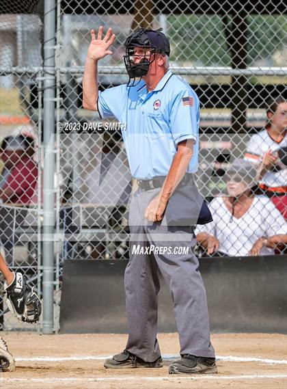 Thumbnail 2 in Western Dubuque vs North Linn (West Delaware Invitational) photogallery.