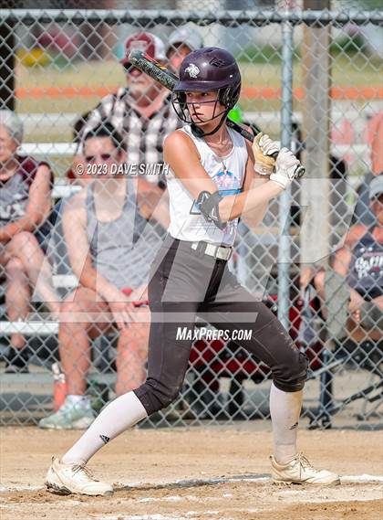 Thumbnail 1 in Western Dubuque vs North Linn (West Delaware Invitational) photogallery.
