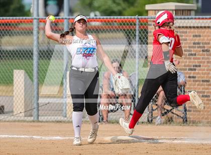 Thumbnail 3 in Western Dubuque vs North Linn (West Delaware Invitational) photogallery.