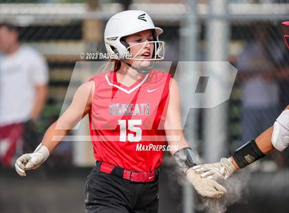 Thumbnail 2 in Western Dubuque vs North Linn (West Delaware Invitational) photogallery.
