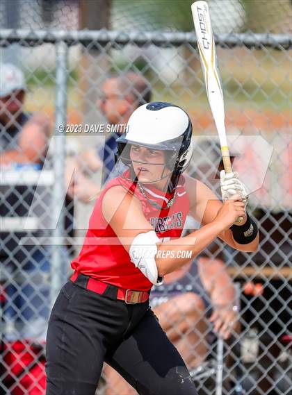 Thumbnail 1 in Western Dubuque vs North Linn (West Delaware Invitational) photogallery.