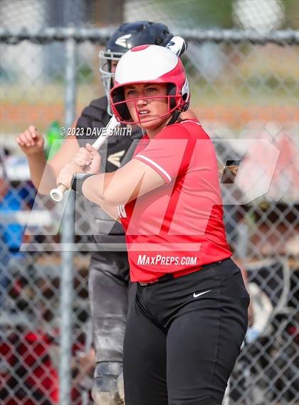 Thumbnail 3 in Western Dubuque vs North Linn (West Delaware Invitational) photogallery.