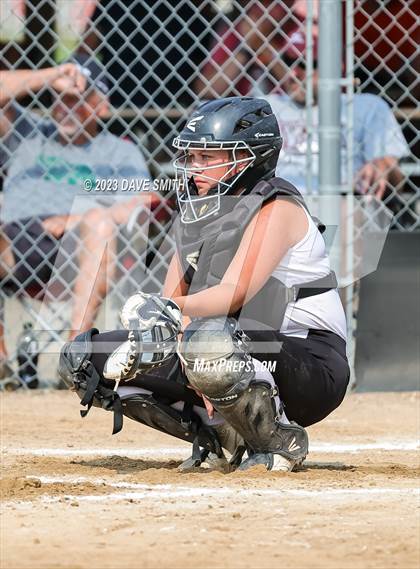 Thumbnail 1 in Western Dubuque vs North Linn (West Delaware Invitational) photogallery.
