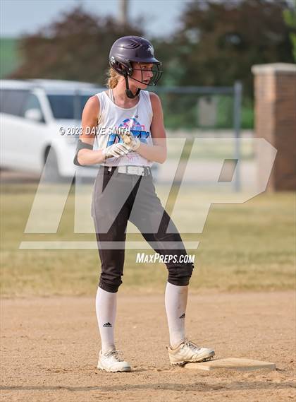 Thumbnail 1 in Western Dubuque vs North Linn (West Delaware Invitational) photogallery.