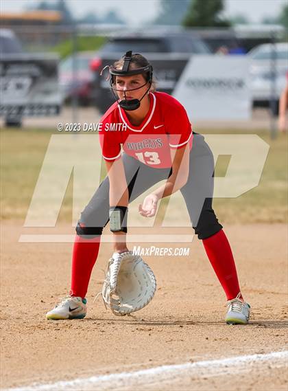 Thumbnail 3 in Western Dubuque vs North Linn (West Delaware Invitational) photogallery.