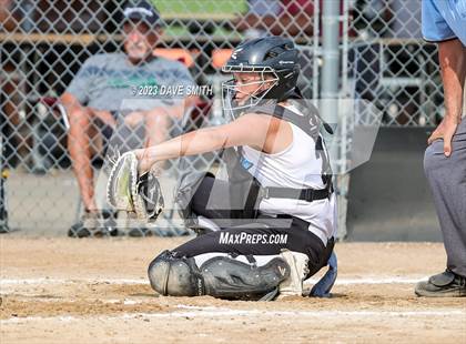 Thumbnail 1 in Western Dubuque vs North Linn (West Delaware Invitational) photogallery.