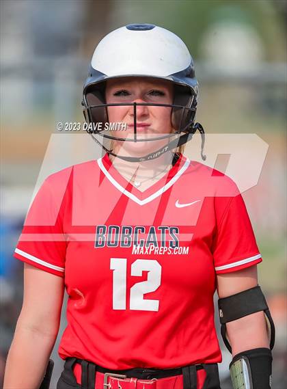 Thumbnail 3 in Western Dubuque vs North Linn (West Delaware Invitational) photogallery.