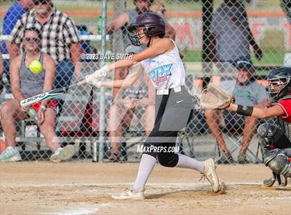 Thumbnail 1 in Western Dubuque vs North Linn (West Delaware Invitational) photogallery.