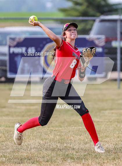 Thumbnail 3 in Western Dubuque vs North Linn (West Delaware Invitational) photogallery.