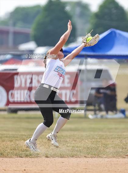 Thumbnail 2 in Western Dubuque vs North Linn (West Delaware Invitational) photogallery.