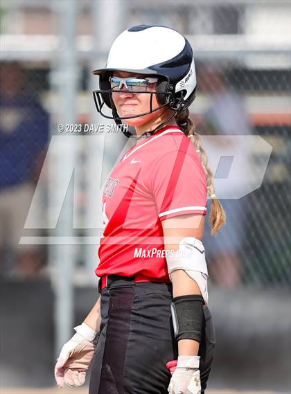 Thumbnail 2 in Western Dubuque vs North Linn (West Delaware Invitational) photogallery.
