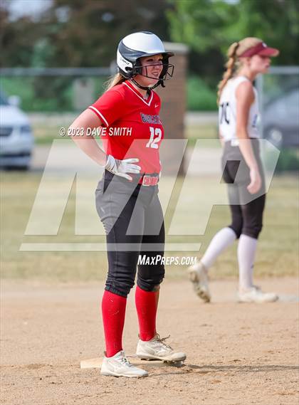 Thumbnail 1 in Western Dubuque vs North Linn (West Delaware Invitational) photogallery.