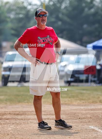 Thumbnail 1 in Western Dubuque vs North Linn (West Delaware Invitational) photogallery.