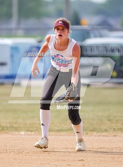 Thumbnail 1 in Western Dubuque vs North Linn (West Delaware Invitational) photogallery.