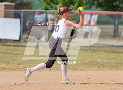 Thumbnail 1 in Western Dubuque vs North Linn (West Delaware Invitational) photogallery.