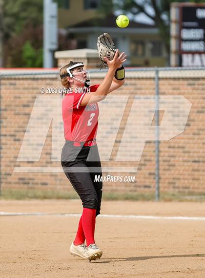 Thumbnail 3 in Western Dubuque vs North Linn (West Delaware Invitational) photogallery.