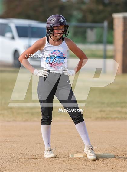 Thumbnail 1 in Western Dubuque vs North Linn (West Delaware Invitational) photogallery.