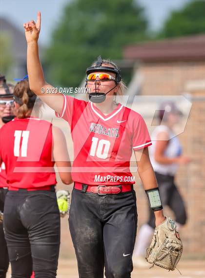 Thumbnail 3 in Western Dubuque vs North Linn (West Delaware Invitational) photogallery.