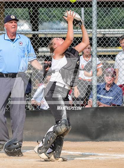 Thumbnail 1 in Western Dubuque vs North Linn (West Delaware Invitational) photogallery.