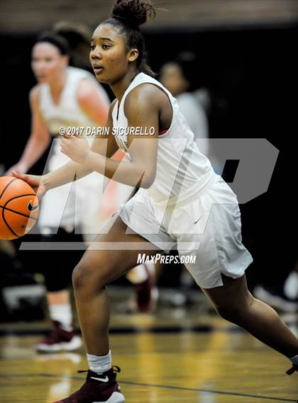 Thumbnail 2 in Riverdale vs. Homewood-Flossmoor (NIKE Tournament of Champions) photogallery.