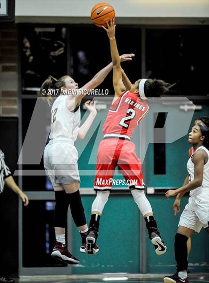 Thumbnail 1 in Riverdale vs. Homewood-Flossmoor (NIKE Tournament of Champions) photogallery.