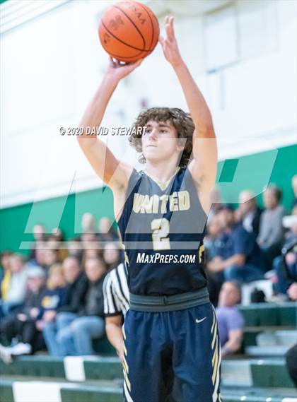 Thumbnail 3 in United vs. Canton Central Catholic photogallery.