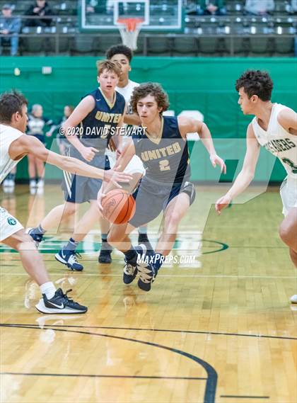 Thumbnail 3 in United vs. Canton Central Catholic photogallery.