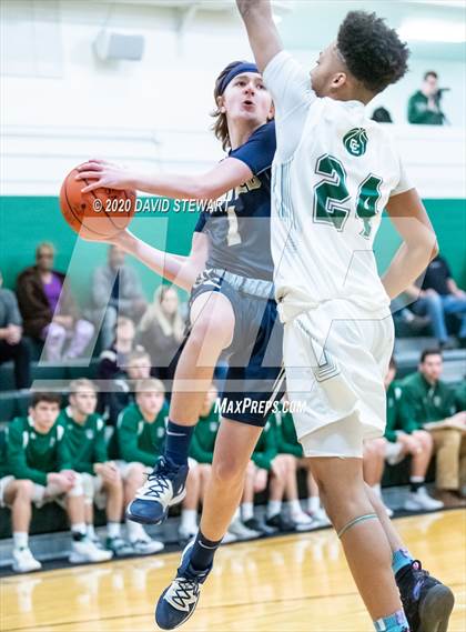 Thumbnail 3 in United vs. Canton Central Catholic photogallery.