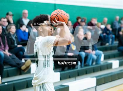 Thumbnail 1 in United vs. Canton Central Catholic photogallery.