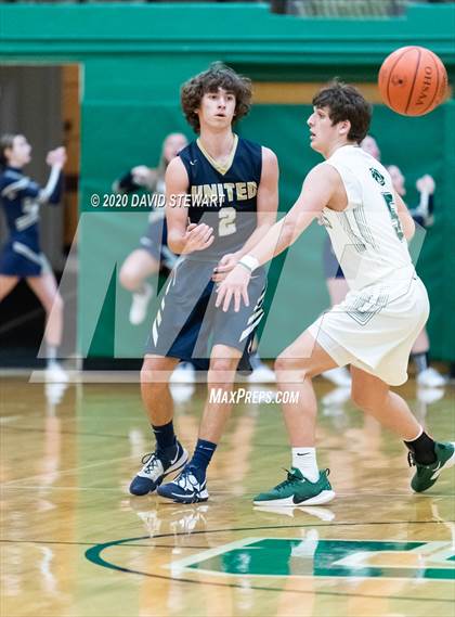 Thumbnail 1 in United vs. Canton Central Catholic photogallery.